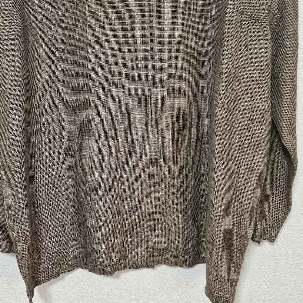 Chicos lay approximately length